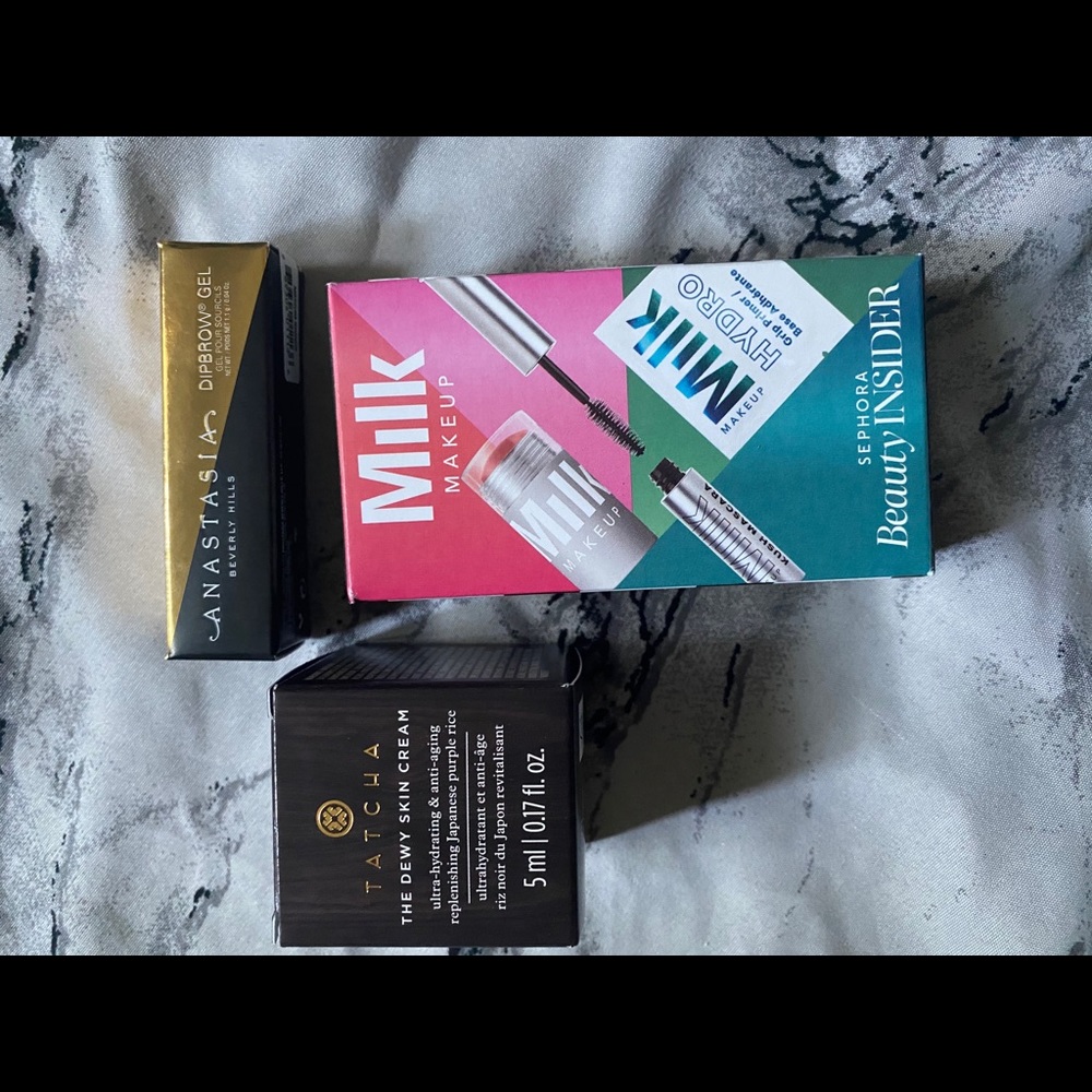 Travel sample size milk makeup